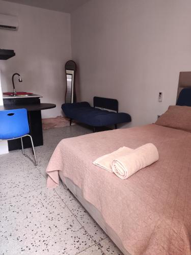Alojamiento privado con balcon en La Soledad in Maracay