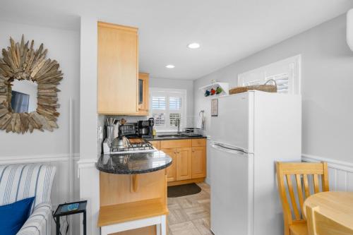 Seaside Serenity with Private Beach Access - image 8