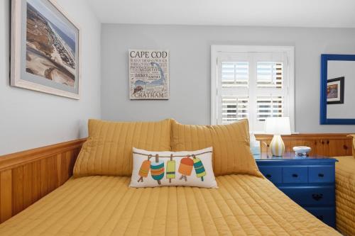 Seaside Serenity with Private Beach Access - image 9
