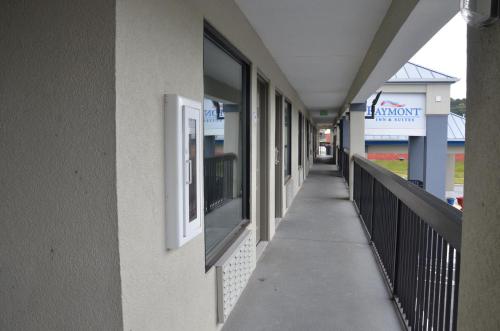 Baymont Inn - image 3