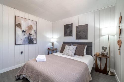 Spacious Pet-Friendly Retreat 4BR Grill 5 Beds - image 4