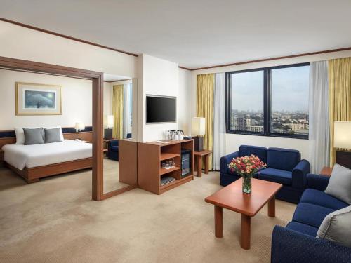 room detail thumbnail 1