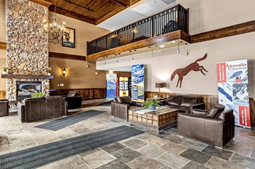 GLACIER MOUNTAINEER LODGE