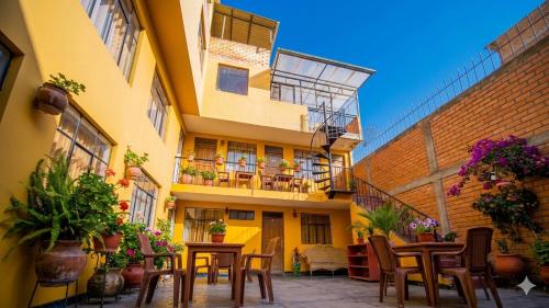CAYESH Guest House