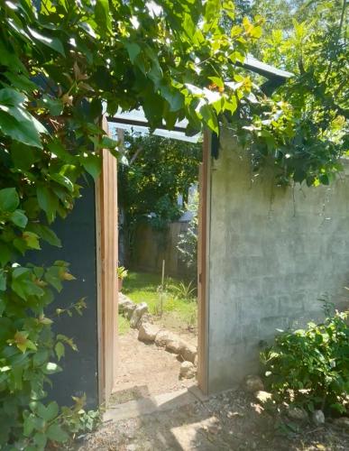 Hermosa casa rodeada de árboles y cerca a la playa (Hermosa casa rodeada de arboles y cerca a la playa) in Olon