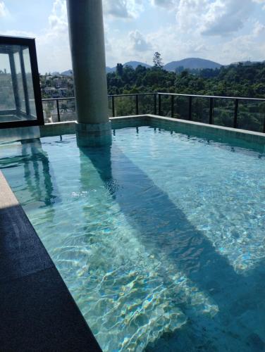 Sky Design Alphaville Hotel Residence in バルエリ