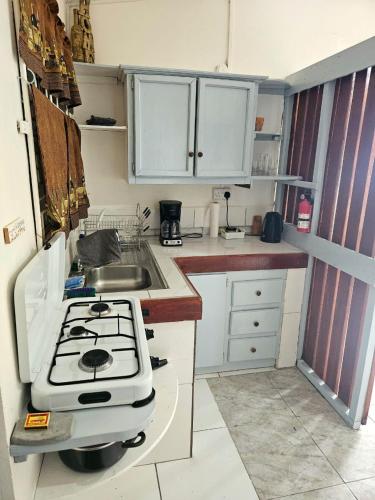 Short Stay Cozy Apartment in Kingstown