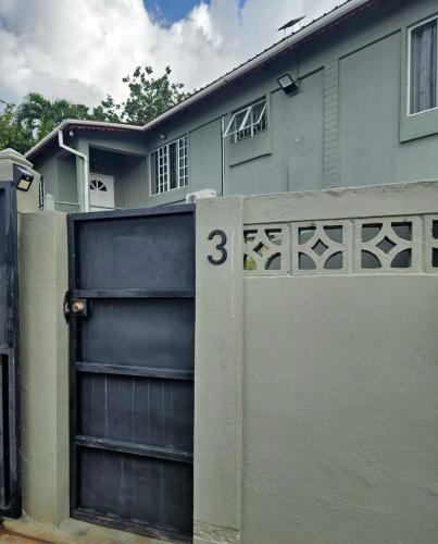 Short Stay Cozy Apartment in Kingstown