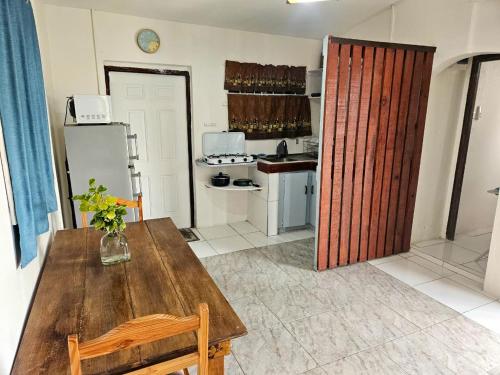 Short Stay Cozy Apartment in Kingstown