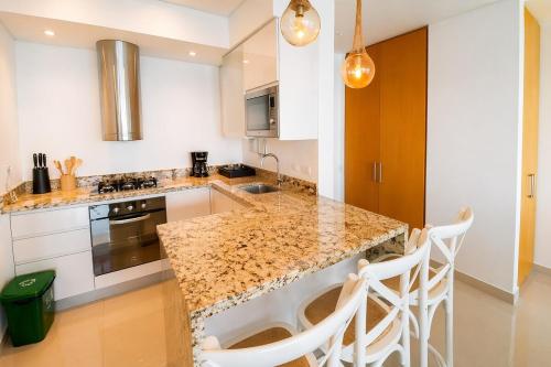 Bello apartamento con vista al mar exclusivas instalaciones