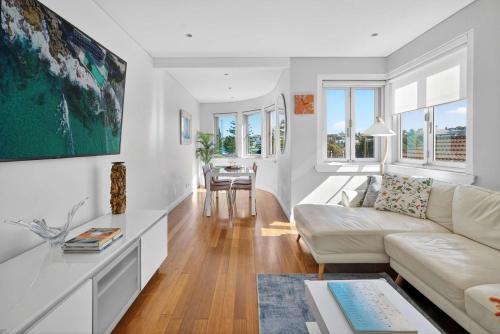 Bondi Surf Living opposite Bondi Beach - image 14
