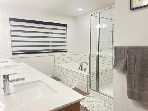 Cozy Edmonton Retreat Near West Edmonton Mall in Acheson (AB)