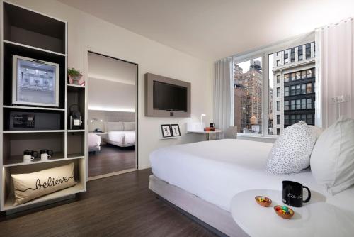 room detail thumbnail 0
