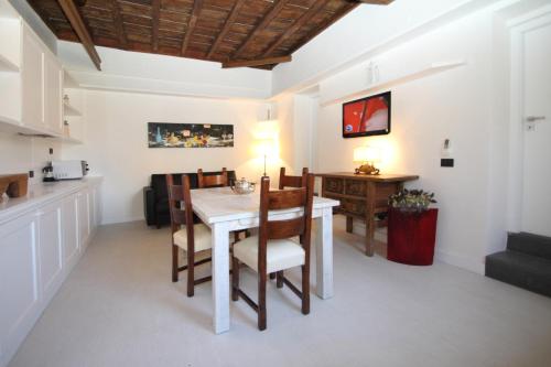 LHP Suite Roma Trastevere - image 4