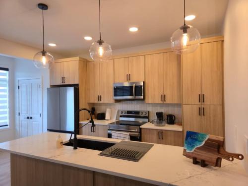 West Edmonton 3 Bed Retreat Perfect for Families in Acheson (AB)