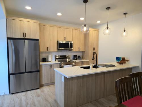 West Edmonton 3 Bed Retreat Perfect for Families in Acheson (AB)