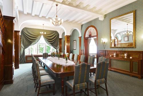 Üzleti központ, Schlosshotel Villa Westerberge in Aschersleben