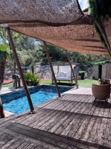 Escale à Bali, Lançon-Provence