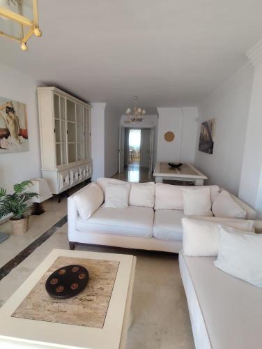 Apartamento Golf Rio Real 2 dormitorios