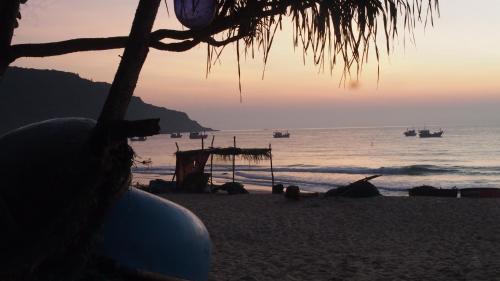 Homestay Nắng Mai Beach – khách sạn tại Bãi biển Núi Thơm