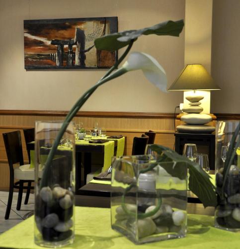 Logis Hotel Restaurant du Midi - Rodez Centre - 레스토랑