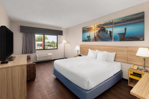 Days Inn by Wyndham Phenix City Near Fort Benning - image 35