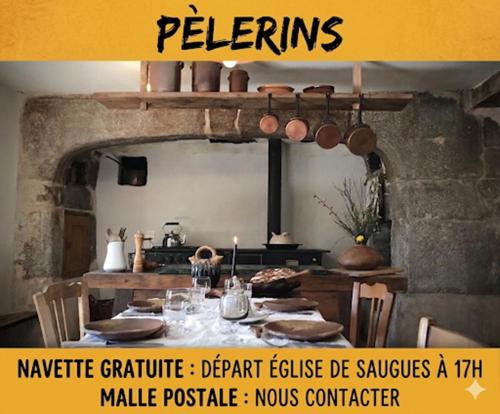 Chambres et Tables d'hôtes - Les Ateliers de Pontajou - Pèlerin navette gratuite à Saugues chambre d'hôte Forêt de la Ténezère