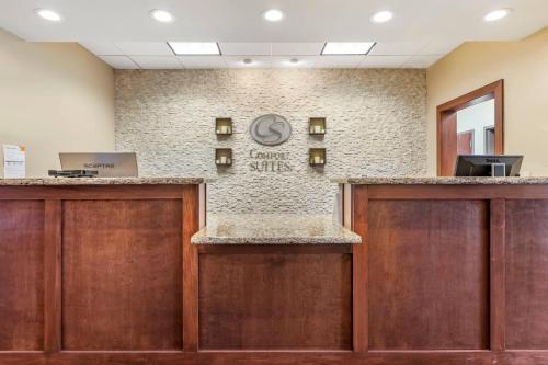 Comfort Suites Grand Rapids North - image 37