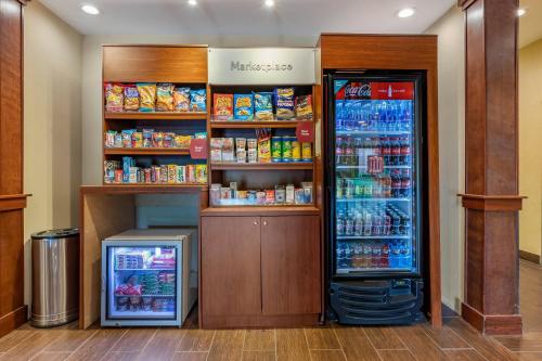 Comfort Suites Grand Rapids North - image 33