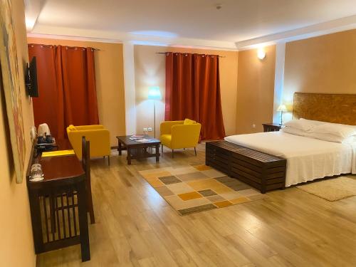 Emoyeni Gardens – khách sạn tại Avenida Agua Grande