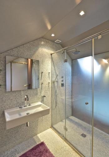 Luxury Apartment in Centre - image 12