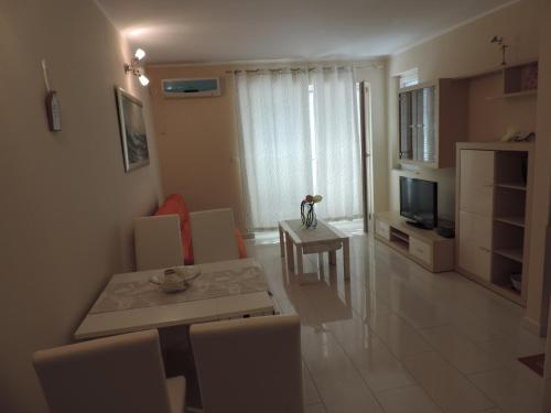Apartment Badi Novalja