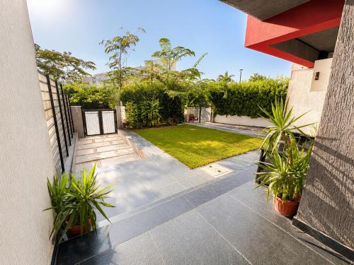 Madinaty - Luxury villa with Amazing private garden مدينتي - فيلا فندقيه فاخرة Room Type - Three-Bedroom Villa