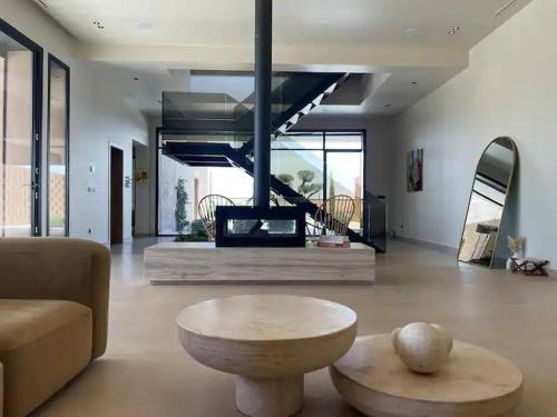 Sublime Villa with exceptional services - image 2