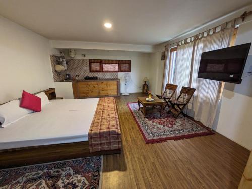 Gound Floor Studio Appartment in Gharakar