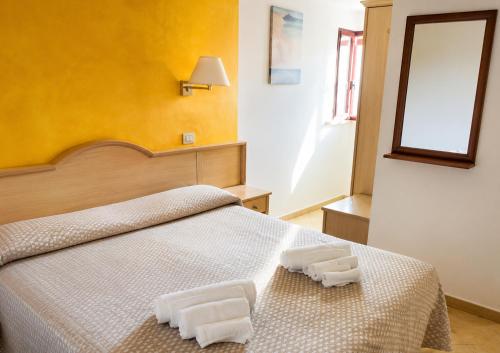 1 double bed