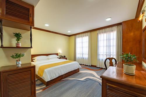 room detail thumbnail 0