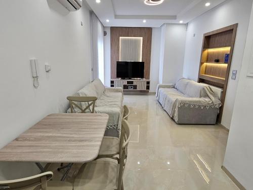 Appartement pied dans l'eau – khách sạn tại Chatt Mariem