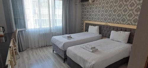 BlueAlbatros City Hotel - image 3