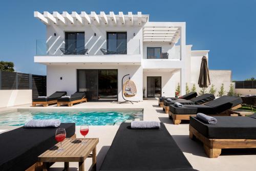 Villa Dreamscape - Elegant Stay with Private Pool by Villa Mana Gers – khách sạn tại Tragaki