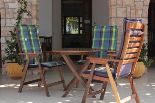 Hotel Delfini – Adamantas