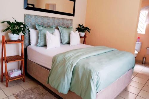 Budget Stays at Olivia Pines Guesthouse in Krugersdorp
