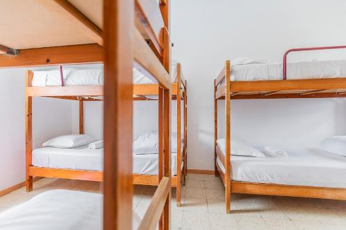 8 bunk beds