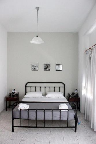Hotel Delfini – Adamantas