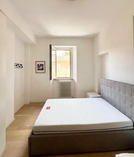Central room with Private bathroom