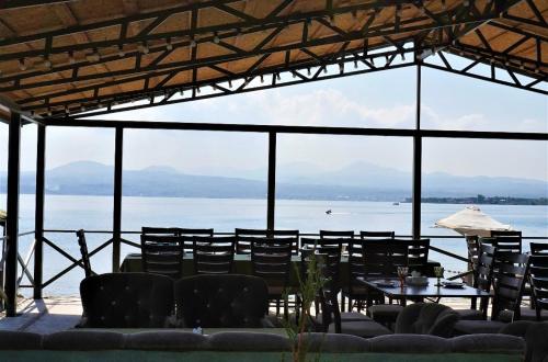 Kambuz Hotel Sevan in Sevan