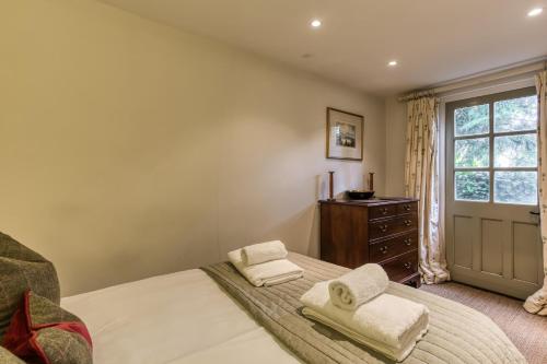 Top Cottage Oddington - image 39