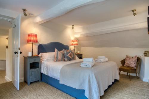 Top Cottage Oddington - image 32