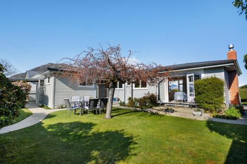Vista, Wakatipu LAKEVIEW Garden Retreat in Frankton