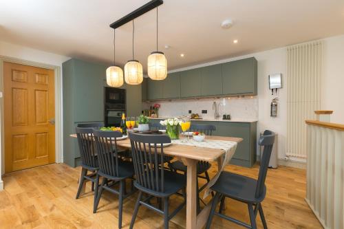 The Moorings - image 7